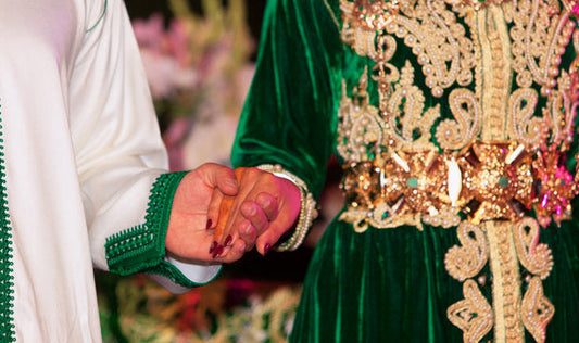 Saison des Mariages Marocains : Pourquoi les Bagues de Fiançailles AZOR Jewelry Font Rêver