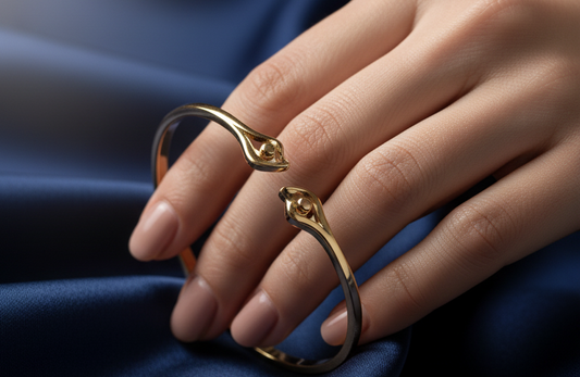 Bracelet Bangle « Âmes en Fusion » : l'élégance audacieuse du bracelet ouvert