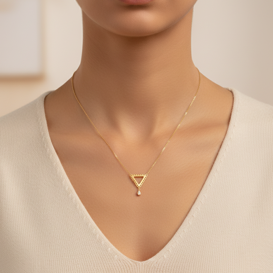 قلادة مقلوبة