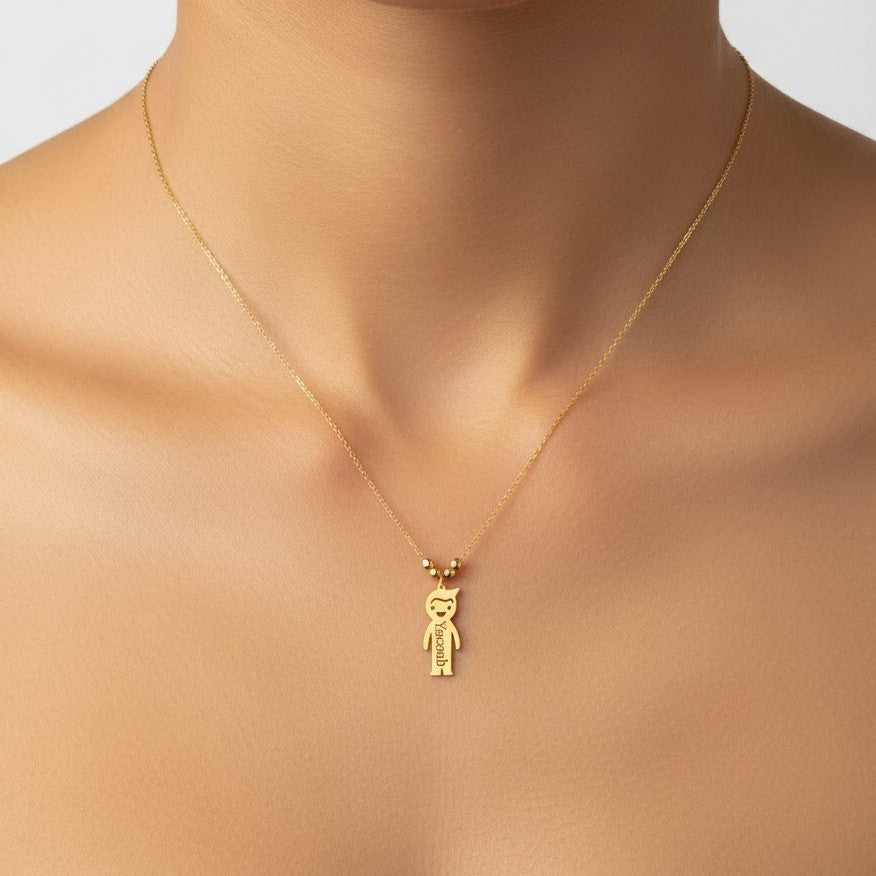 قلادة العائلة السعيدة من الذهب عيار 18 قيراطًا