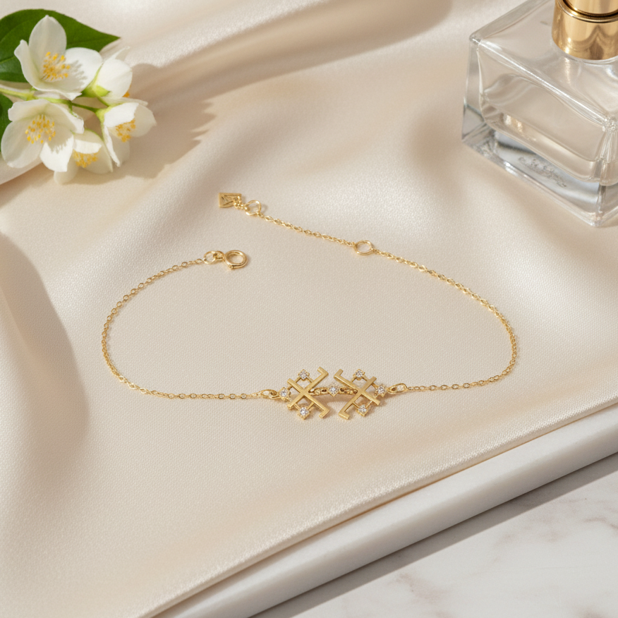 سوار التناغم القبلي من الذهب عيار 18 قيراطًا