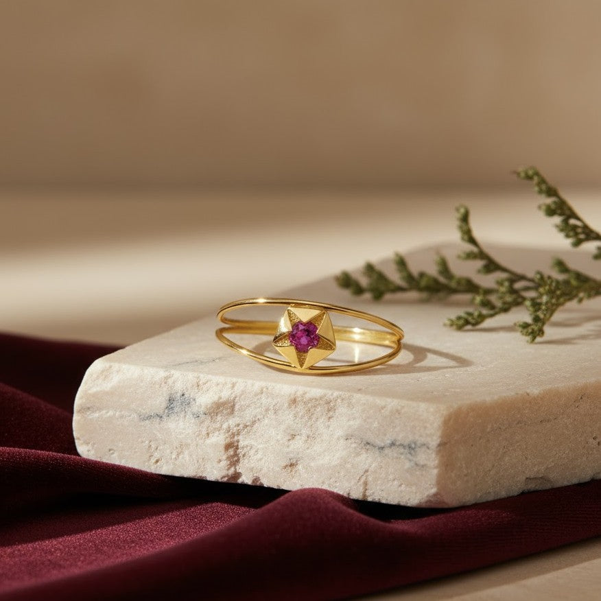 خاتم خماسي من الذهب عيار 18 قيراطًا