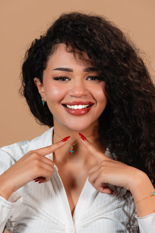 قلادة تيهيا من الذهب عيار 18 قيراطًا