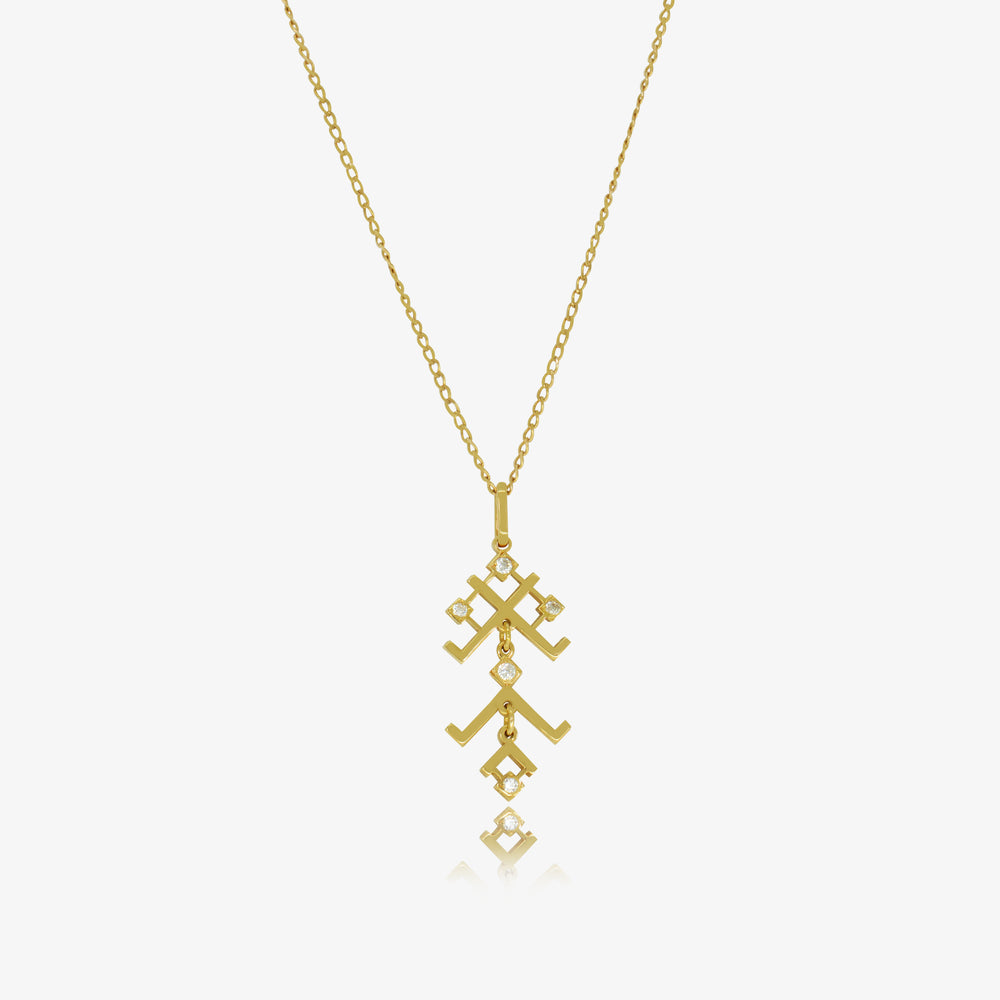 قلادة وشم من الذهب عيار 18 قيراطًا