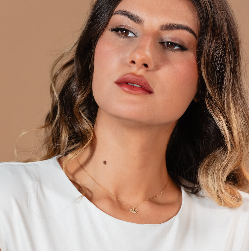 قلادة سحر ملكي من الذهب عيار 18 قيراطًا