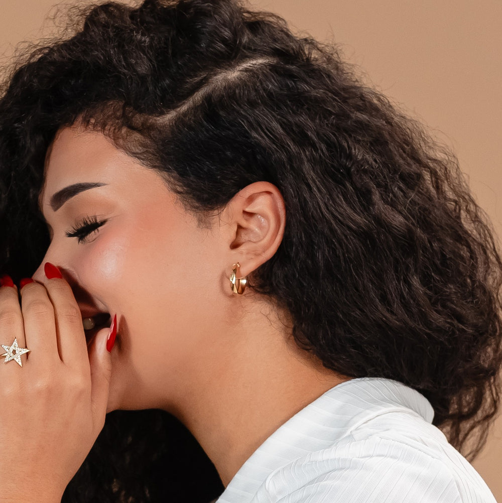 Boucles Créoles Essentielles en Or 18K